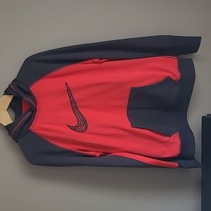 Nike Thema-fit hooded sweatshirt